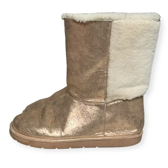 Michael Kors Girls Furry Boots‎ Size 1 - Picture 2 of 5